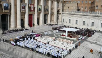 8b5c32ad07b18a9509a20eb6ddeced6c_XL